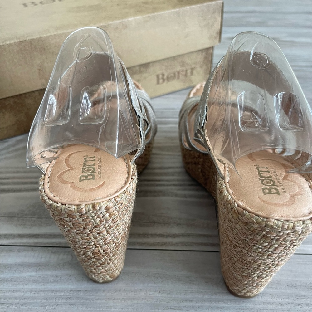 Born Calypso Wedge Sandals Silver Size 6 Womens